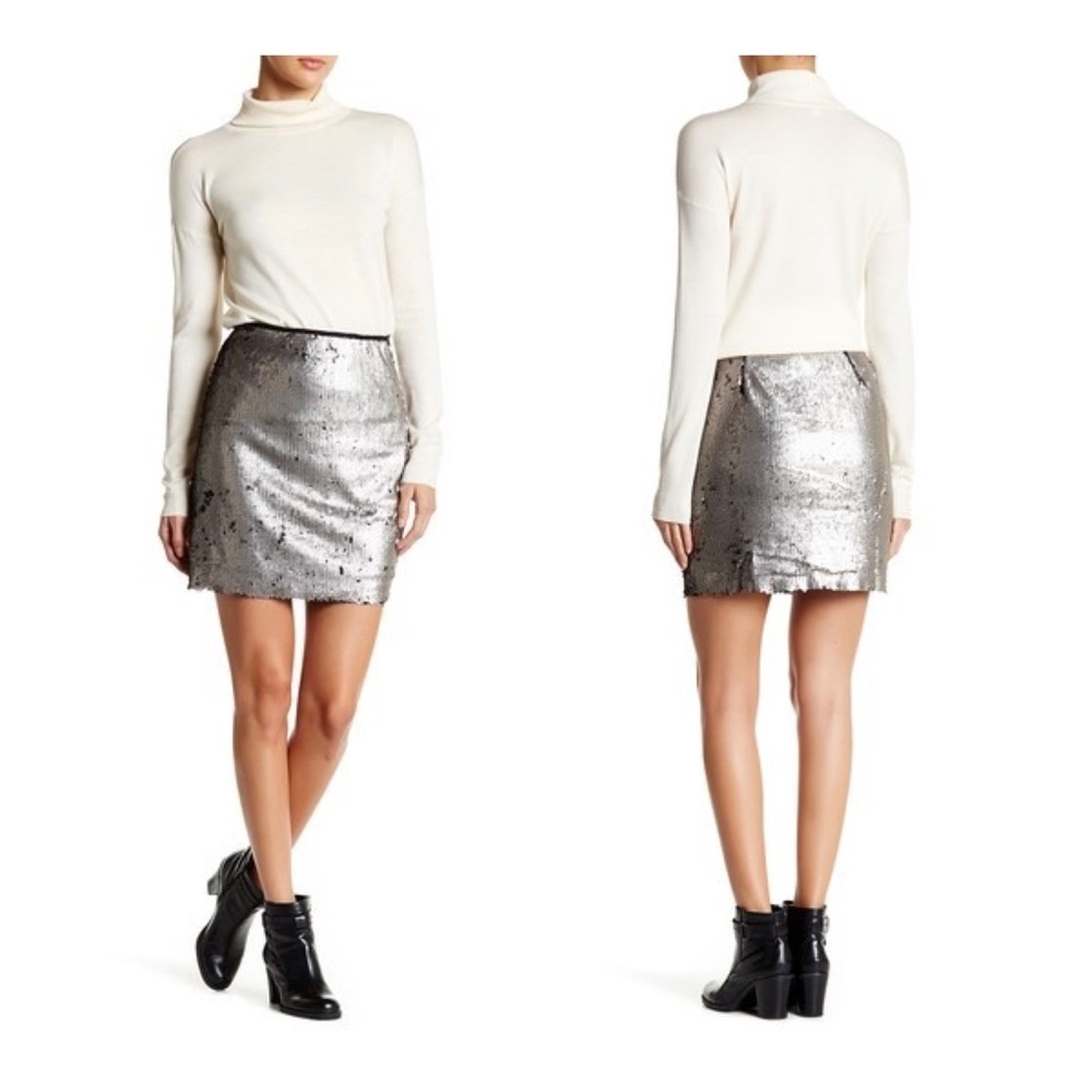 Romeo+Juliet Couture Sequins Silver Mini Skirt Size Large NEW